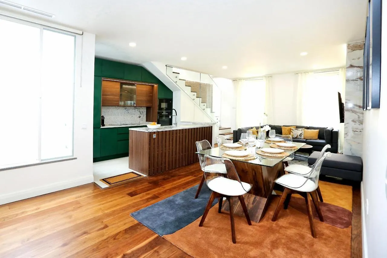 Apartment Green & Gorgeous - 3 Bedroom Getaway In The Heart Faro