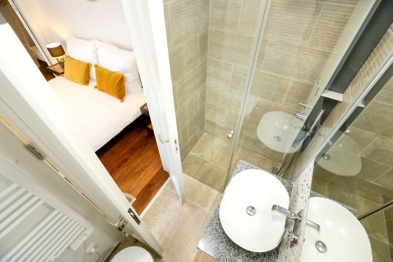 Apartment Green & Gorgeous - 3 Bedroom Getaway In The Heart Faro